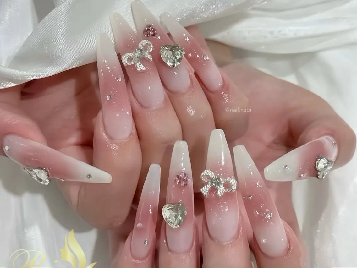 ネイル アートネイル フレンチネイル ジェルネイル 韓国ネイル ミラーネイル Rin Nail 新大久保店のネイルデザイン