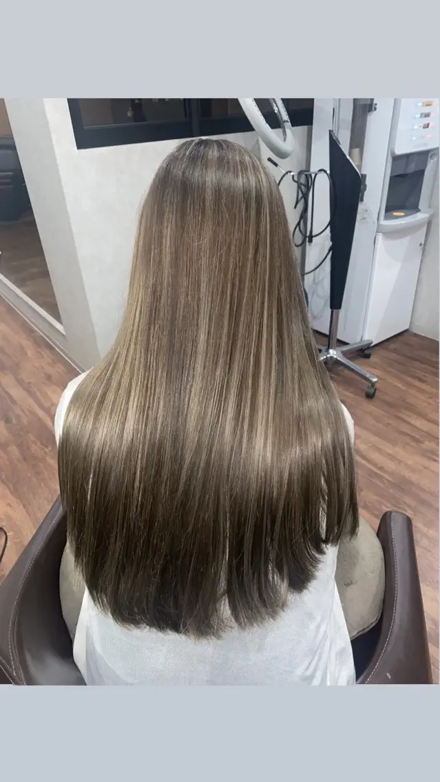 ロング ＳＨＩ ＺＵのヘアスタイル