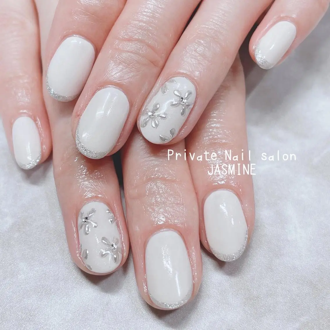 ネイル フラワーネイル ミラーネイル ホワイト Nail salon JASMINEのネイルデザイン