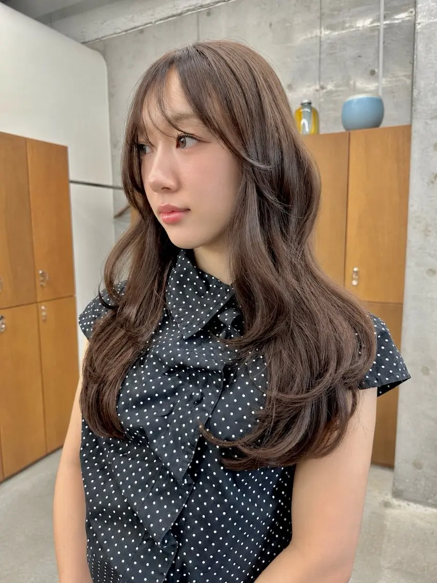 ロング ハッシュカット レイヤーカット カット ヘアカラー ベージュ/ボブカット モデル/karenのヘアスタイル