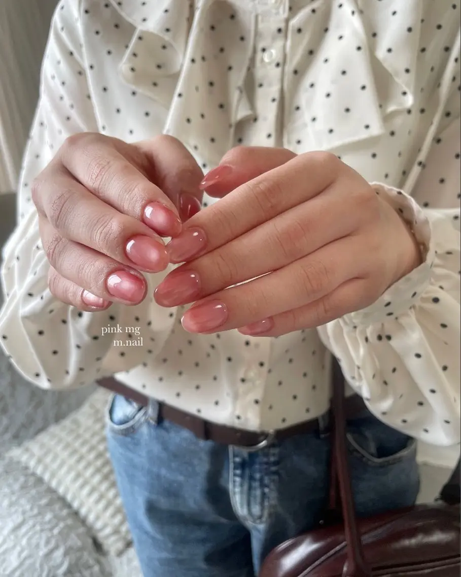 ネイル オーロラネイル フレンチネイル ガラスフレンチ 韓国ネイル マグネットネイル m.nail salonのネイルデザイン