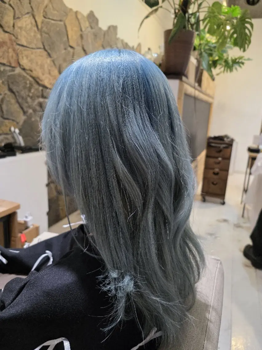 セミロング 中嶋 瞳のヘアスタイル