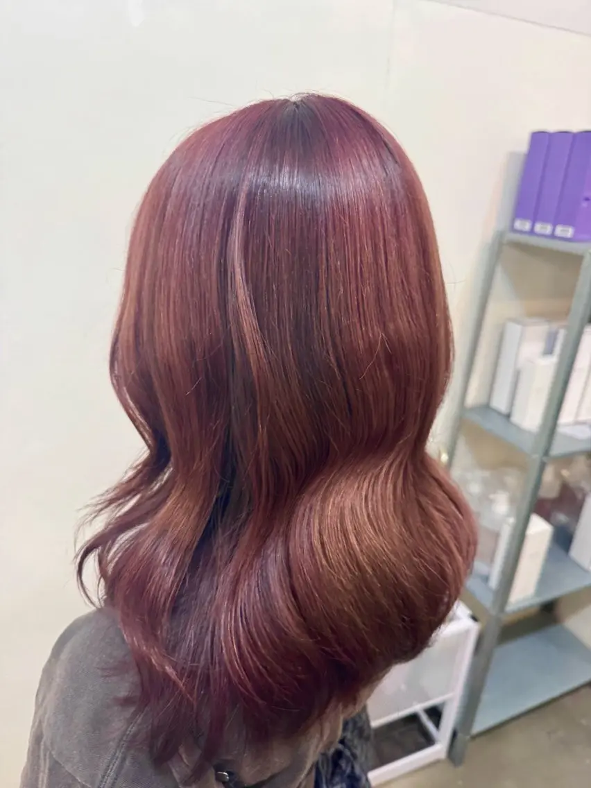 ミディアム カラー ブリーチ ピンクカラー モデル募集中 🫧こうめ🫧のヘアスタイル