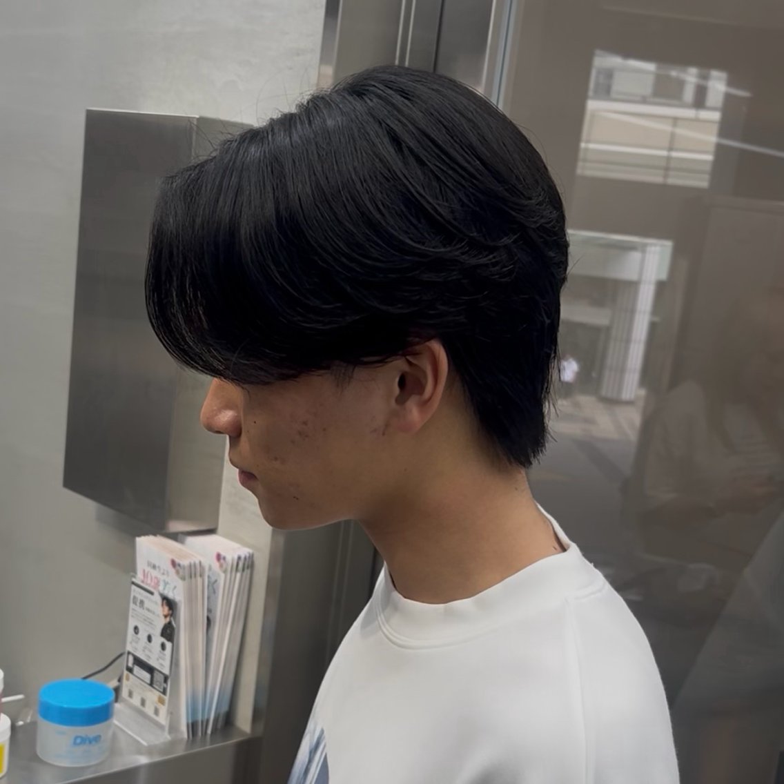 メンズ センターパート カット 縮毛矯正 曲がる縮毛矯正 LIBER 　岩名のヘアスタイル