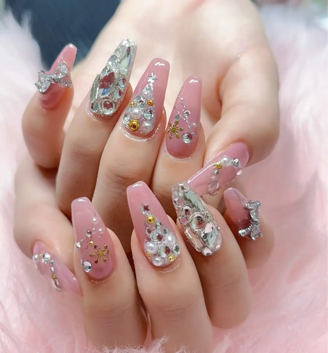 ネイル ゴージャス ハート キラキラネイル 大理石ネイル(マーブル) ワンカラーネイル ハンドネイル MoonNail ユリ🌸のネイルデザイン