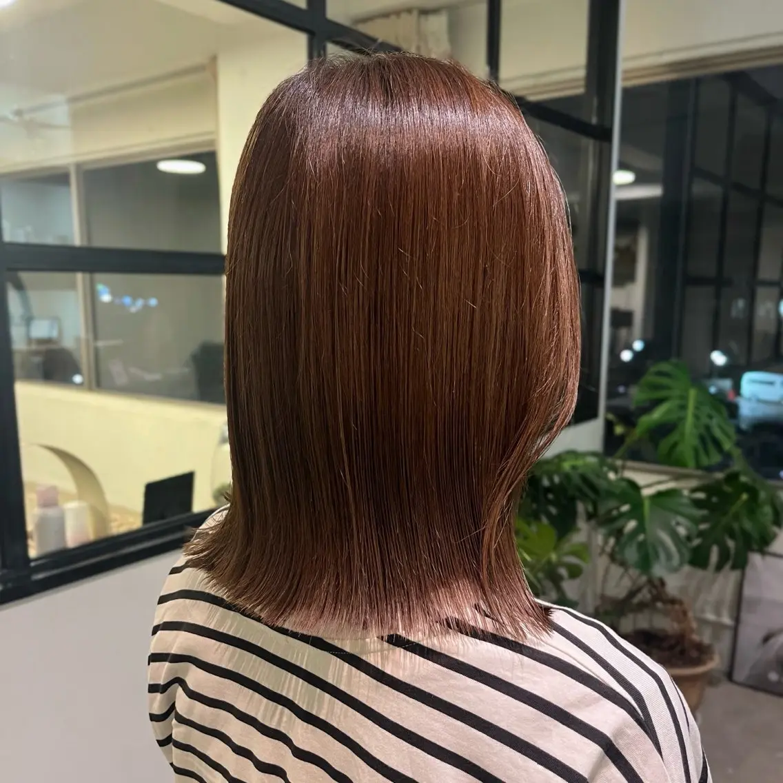 ミディアム 金子 絵梨花のヘアスタイル