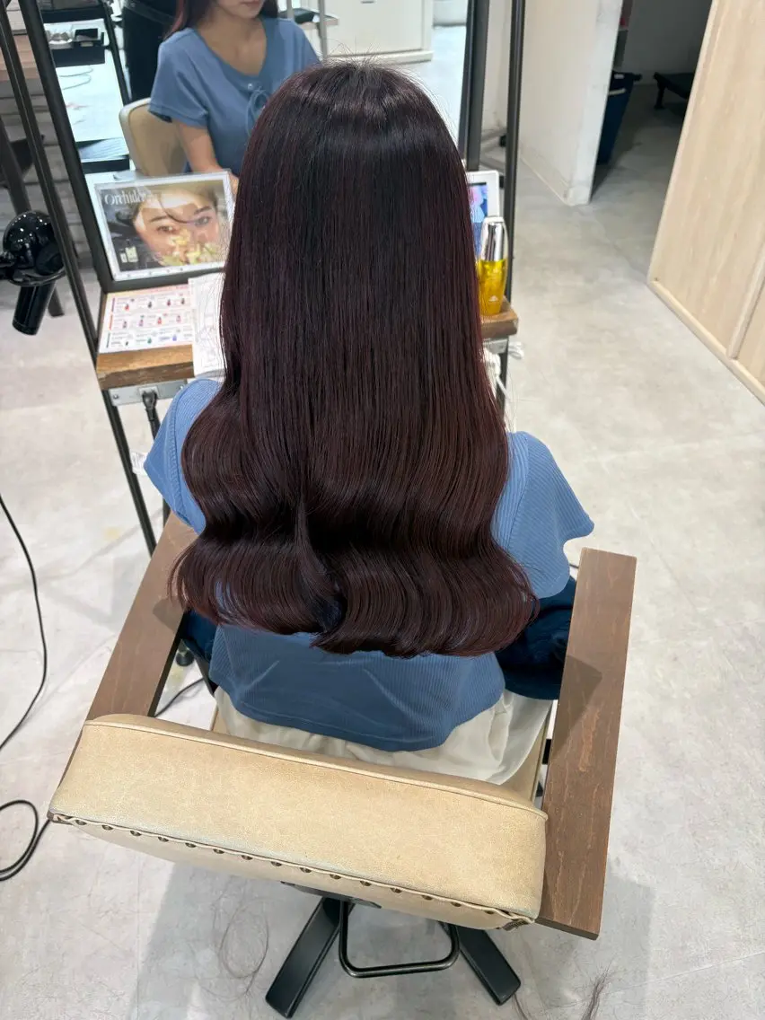 ロング カラー レッドカラー 🫧松尾彩舞樹🫧 アレンジ/艶カラー✨のヘアスタイル
