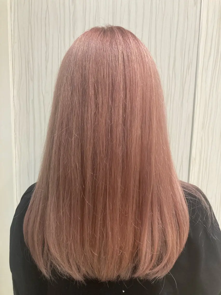 ロング カラー ベージュカラー ハイトーンカラー ピンクカラー ピンクベージュ 🦋‪髪質改善🦋‪ 永倉のヘアスタイル