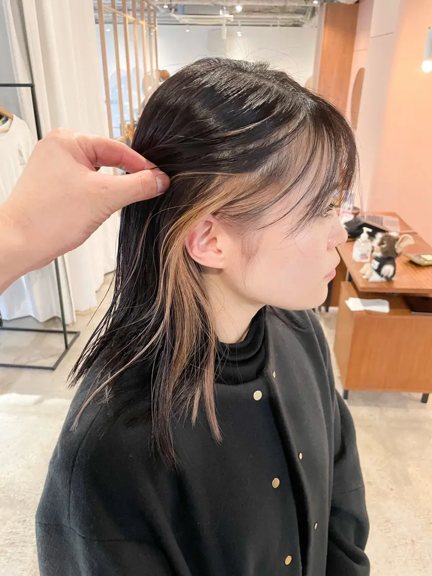 ミディアム カラー ベージュカラー インナーカラー ヘアカラー Takuma Suzuki中目黒のヘアスタイル