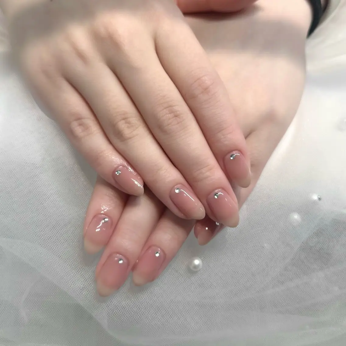 ネイル ストーンネイル ハンドネイル ハンドケア 𝒚𝒖𝒛𝒖 ˖ ࣪⊹のネイルデザイン