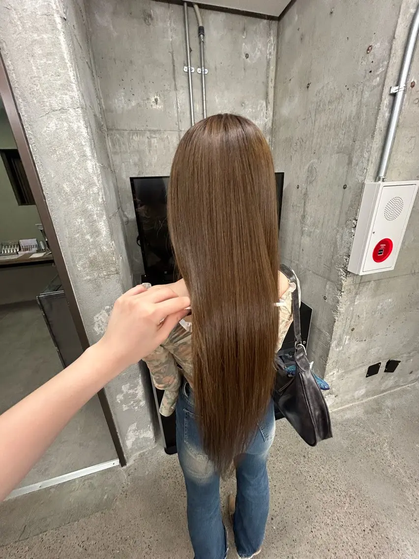 自然な縮毛矯正➕カットの写真
