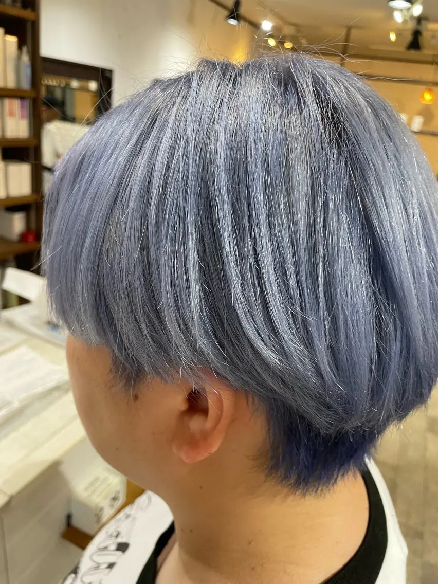 ショート カラー ブリーチ 🫧Kaori 🫧のヘアスタイル