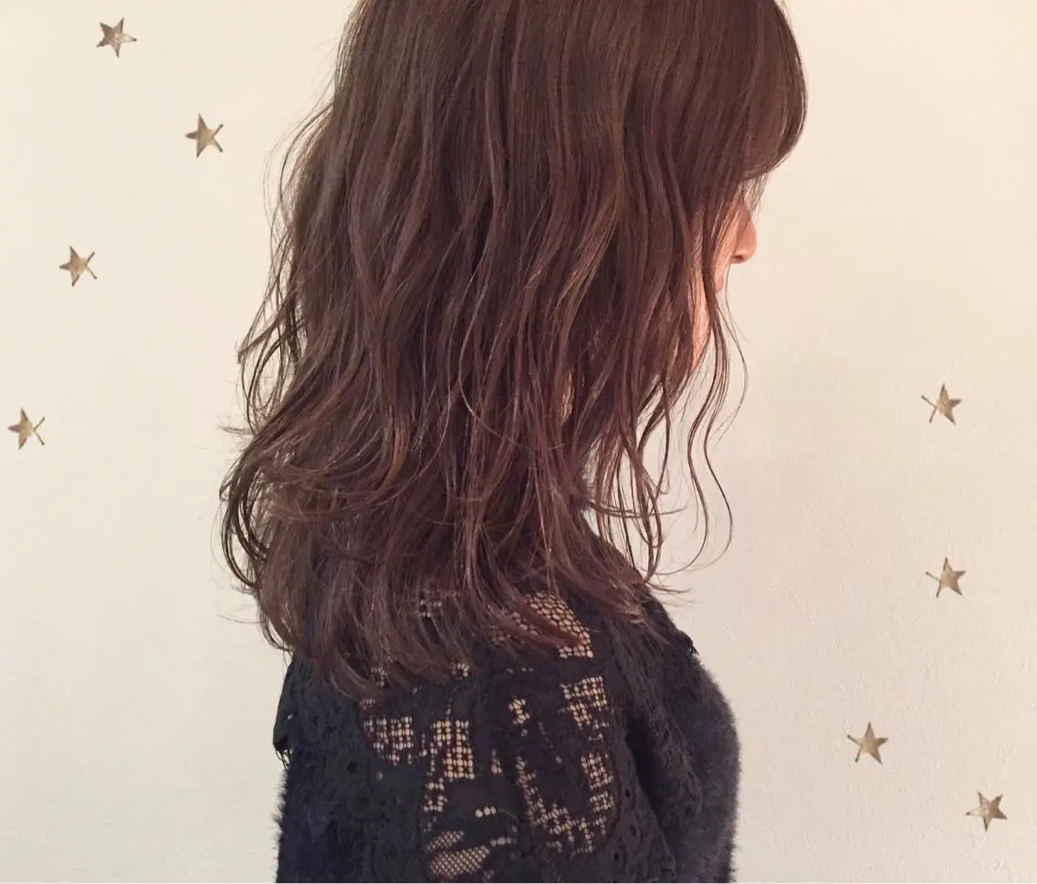 セミロング 市川 千夏のヘアスタイル