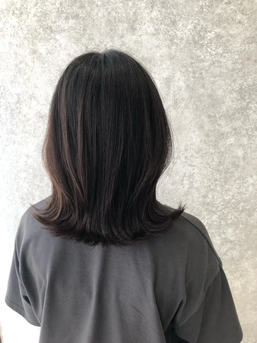 ミディアム 飛田 由貴のヘアスタイル