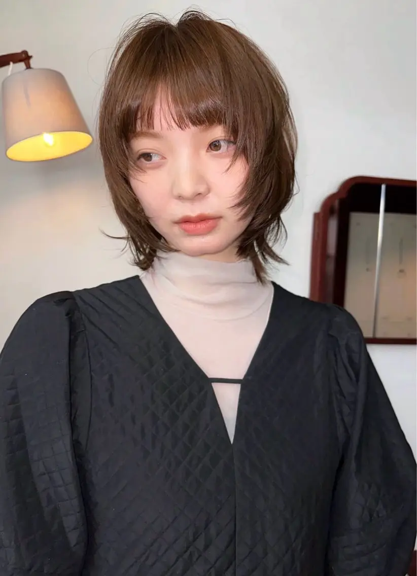 ミディアム カラー ベージュカラー ハイライトカラー 顔まわりレイヤー ハイライト レイヤーカット カット ヘアカラー パーマ /レイヤー 榛地渉馬 /矢場町のヘアスタイル