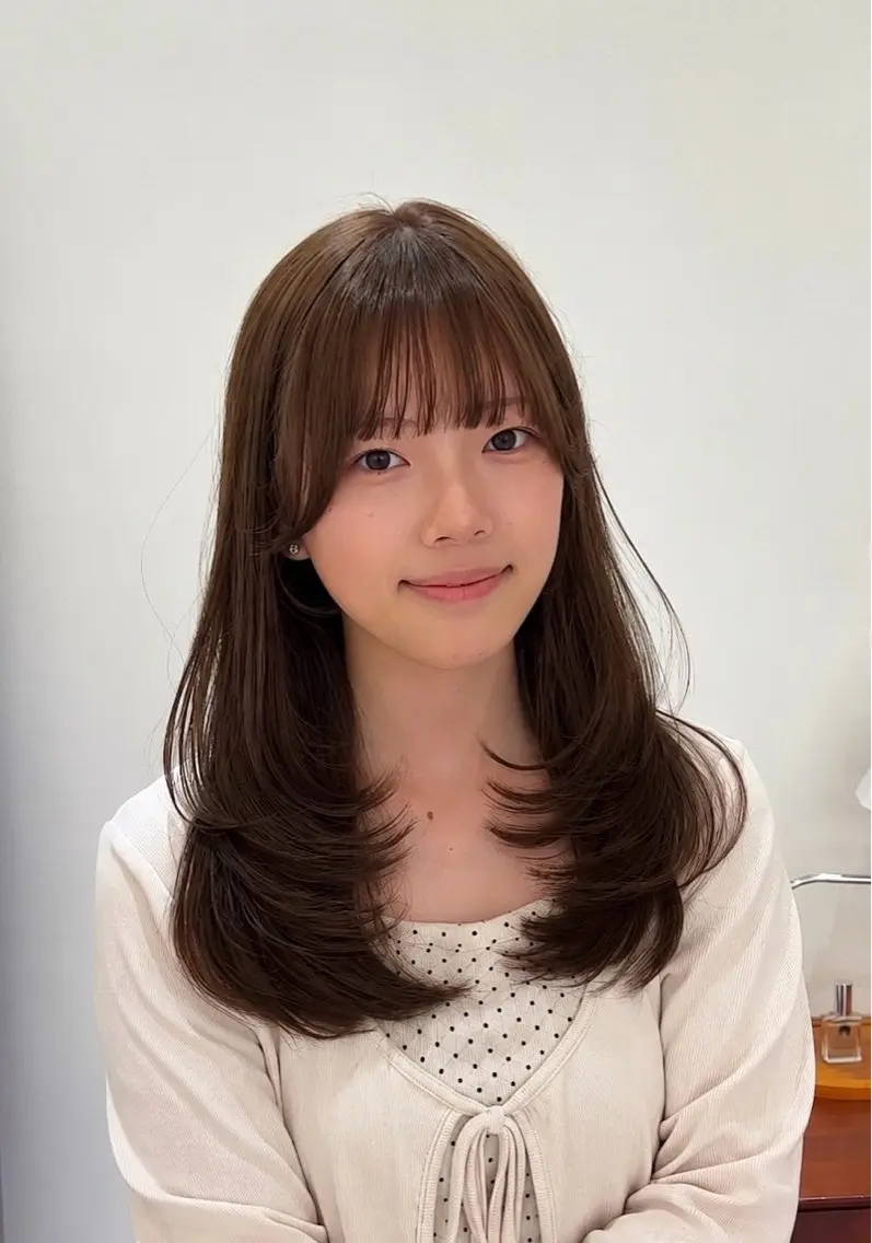 セミロング ヘアカラー 立川 🫧 ハッシュ ／レイヤーカット✨️のヘアスタイル
