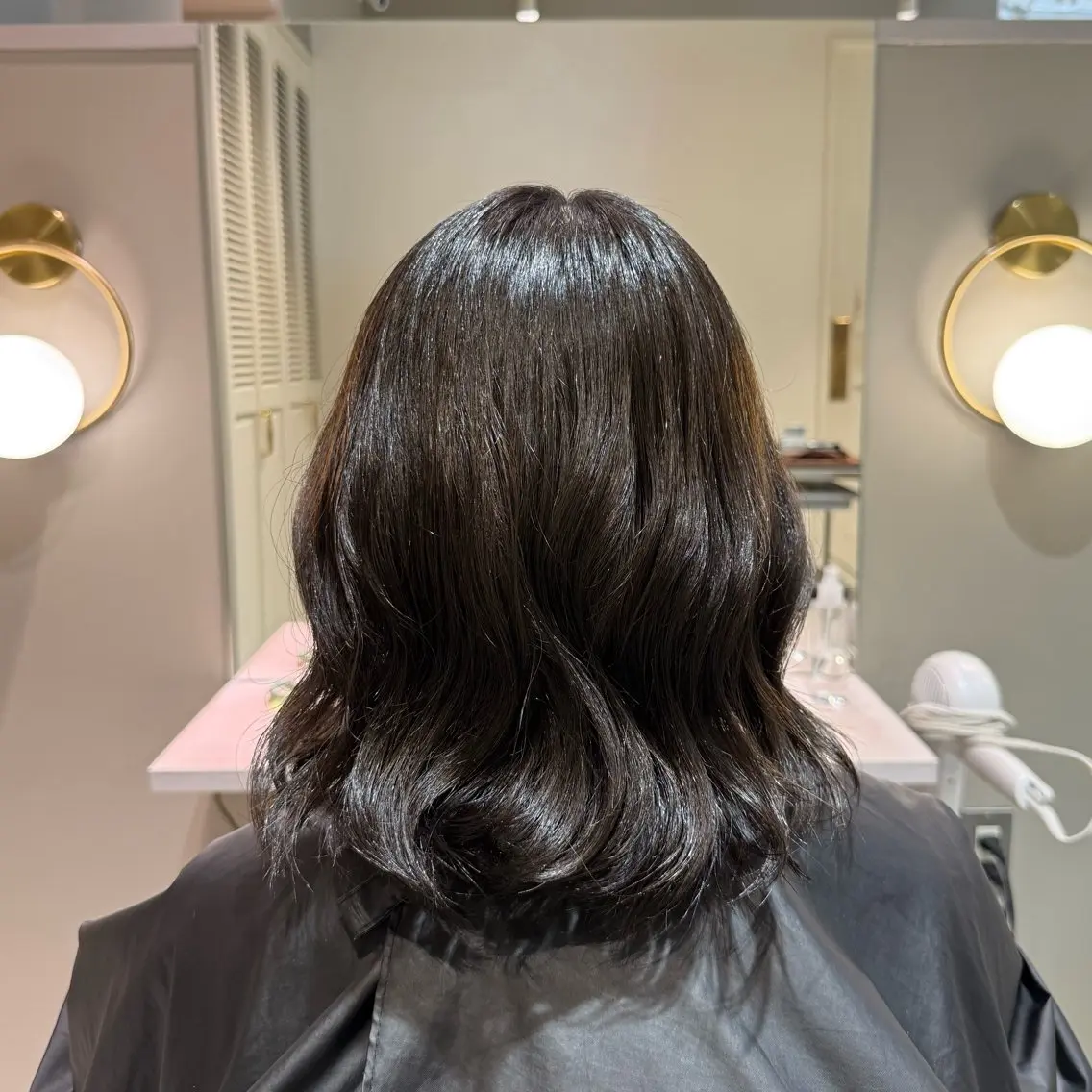 ミディアム カラー グレージュ オリーブグレージュ オリーブグレー 千葉 優奈のヘアスタイル