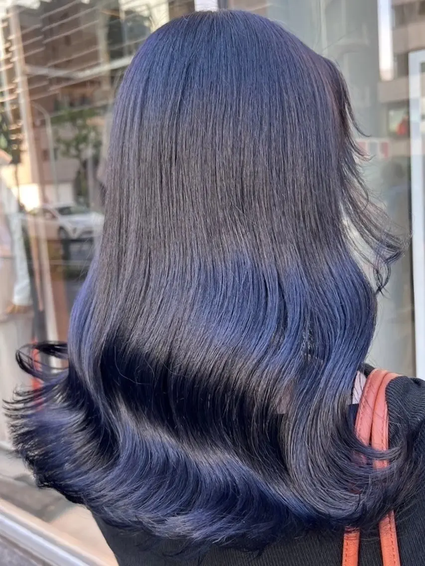 カラー 黒髪 ブルーカラー ブルーブラック ヘアカラー ブリーチ透明感カラー 🍑トウヤ🍑のヘアスタイル