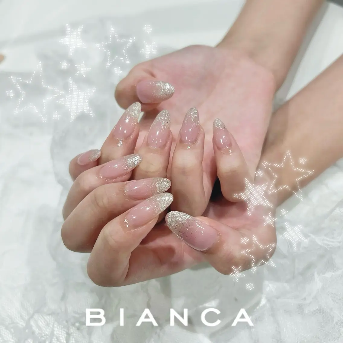 ネイル ラメ(グリッター) ラメグラデーション シルバー Bianca 川口 moe˖ ࣪⊹のネイルデザイン