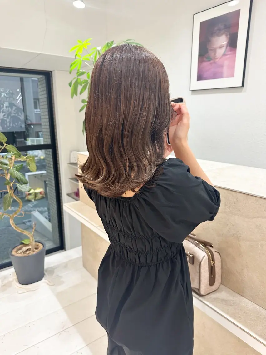 ミディアム カラー ベージュカラー オリーブベージュ 🌼透明感艶カラー オリーブ🌼河村咲のヘアスタイル