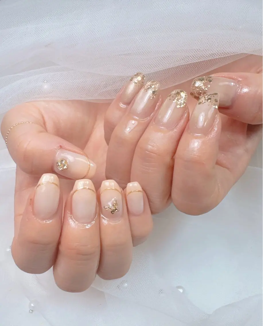 ネイル アートネイル チークネイル フレンチネイル ジェルネイル ガラスフレンチ ハンドネイル Queeens nailのネイルデザイン