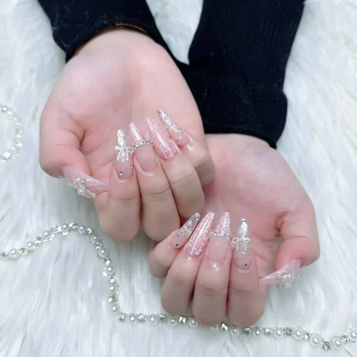 ネイル キラキラネイル 韓国ネイル マグネットネイル 持ち込み ネイルチップ ハンドネイル フットネイル Chiee Bling.Nailのネイルデザイン