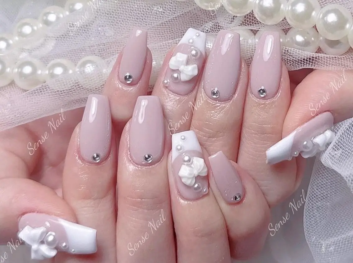 ネイル ハンドネイル ハンドケア 🦋Yumiio 🦋のネイルデザイン