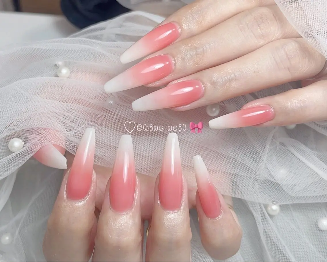 ネイル ハンドネイル shine 🎀 長さ出し専門のネイルデザイン