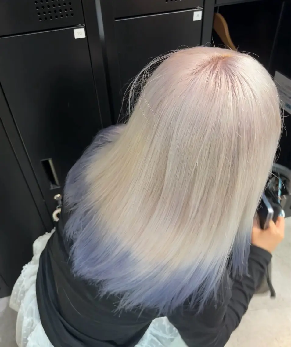 セミロング カラー ブルーカラー シルバー ヘアカラー トリートメント 落ちる黒 森崎雄斗のヘアスタイル