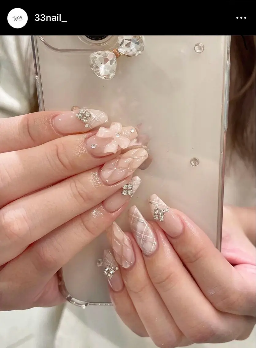 ネイル フレンチネイル ジェルネイル キラキラネイル 韓国ネイル マグネットネイル Julli NailStudioのネイルデザイン