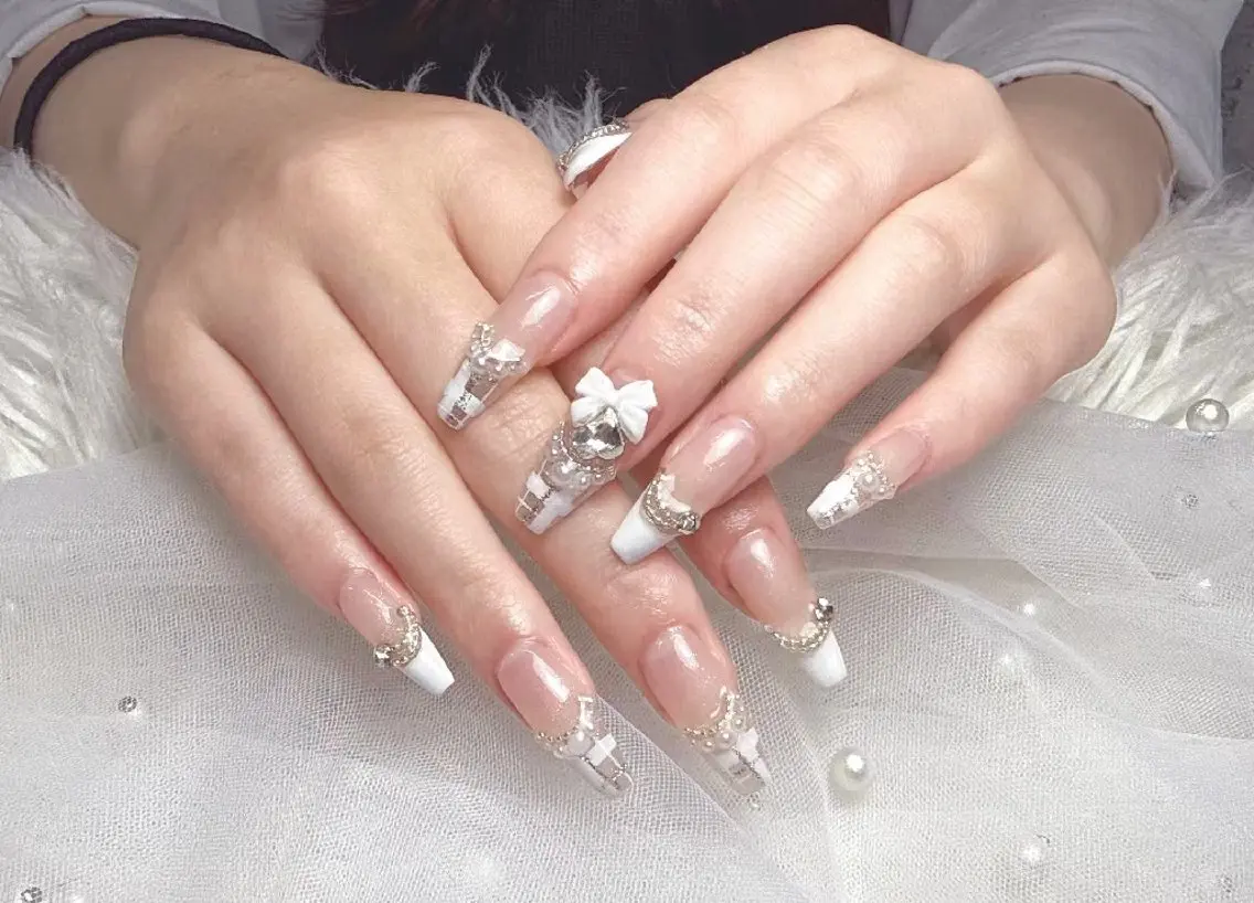 ネイル ENsalon AKIRAのネイルデザイン