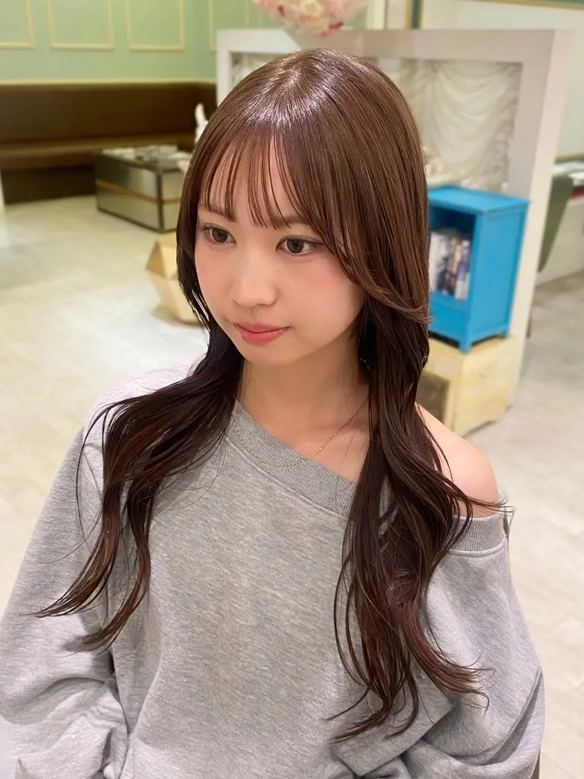 ロング カラー ベージュカラー ミルクティーベージュ ヘアカラー トリートメント asuka‪‪‎🤍 Lita 4Fのヘアスタイル