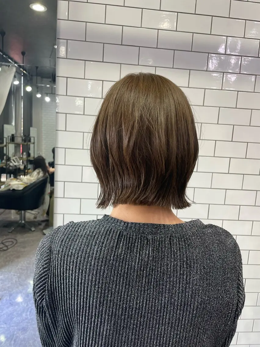 ミディアム カラー 友滝 真菜美のヘアスタイル