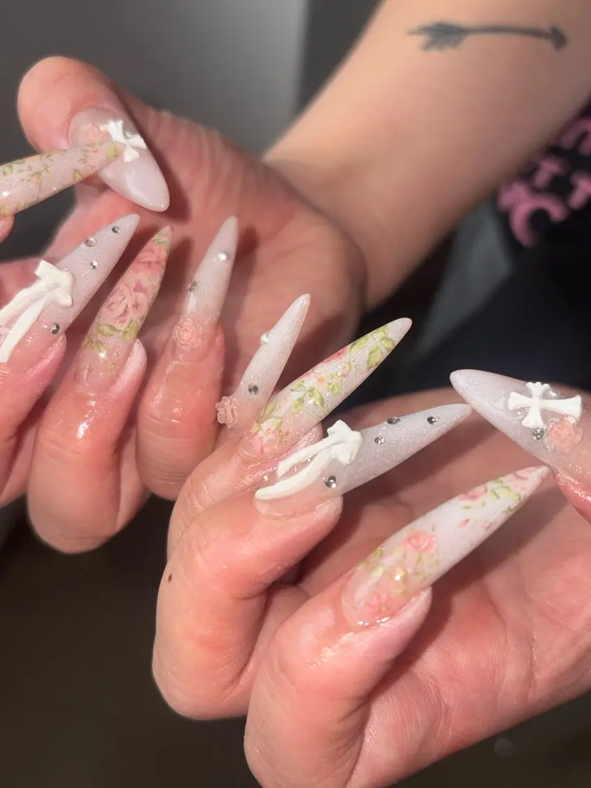 ネイル ハンドネイル akari✨千葉駅 デザイン、メンズ🪐のネイルデザイン