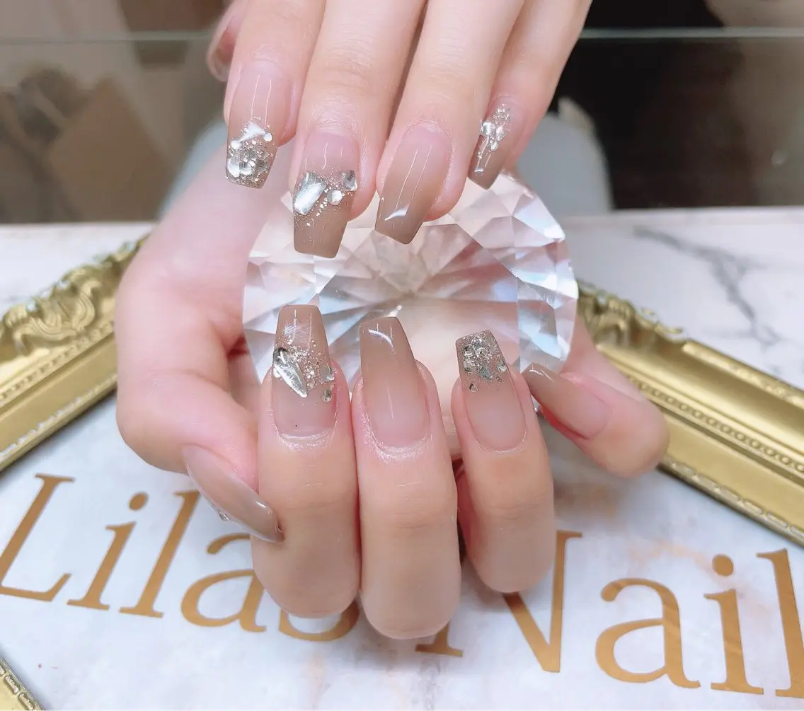 ネイル ジェルネイル グラデーション ハードジェル キラキラネイル 韓国ネイル Lilas Nailのネイルデザイン