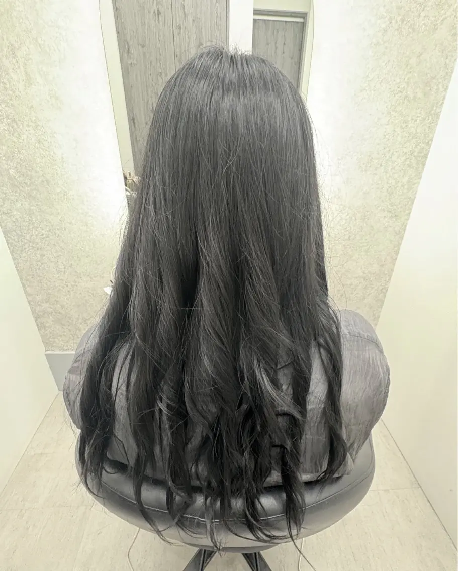 ロング カラー 黒髪 ブルーカラー ブルーブラック ロング 田中 あやかのヘアスタイル