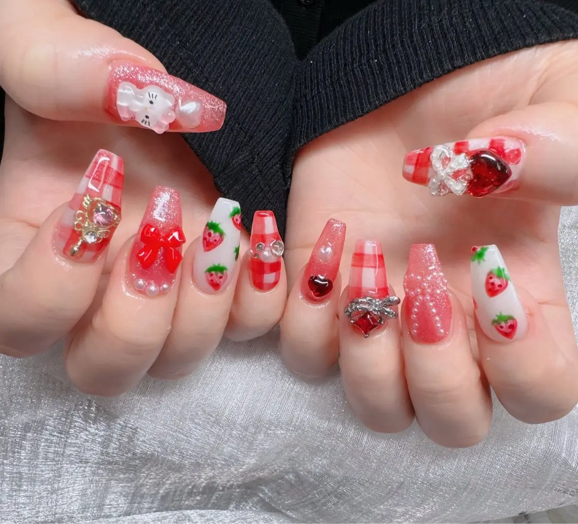 ネイル フレンチネイル ジェルネイル ガラスフレンチ ハロウィン ハート ハンドネイル H.baby Nail Salonのネイルデザイン