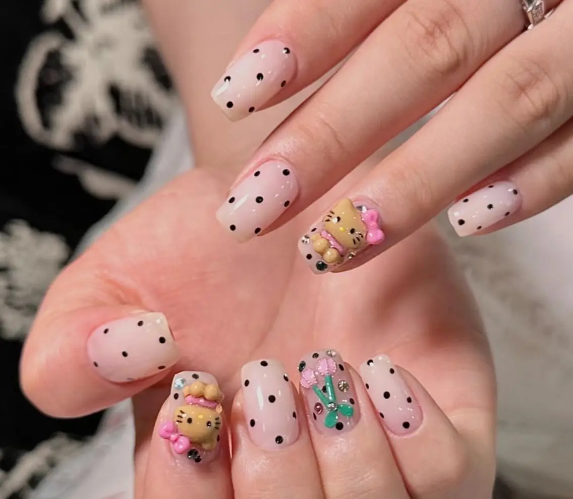 ネイル ハンドネイル ハンドケア 🍑 momo_nailのネイルデザイン