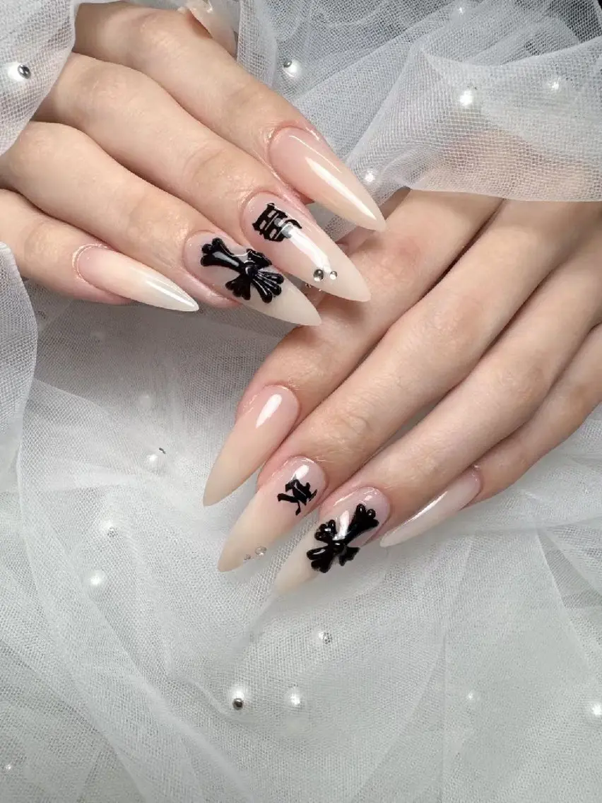 ネイル ENsalon AKIRAのネイルデザイン
