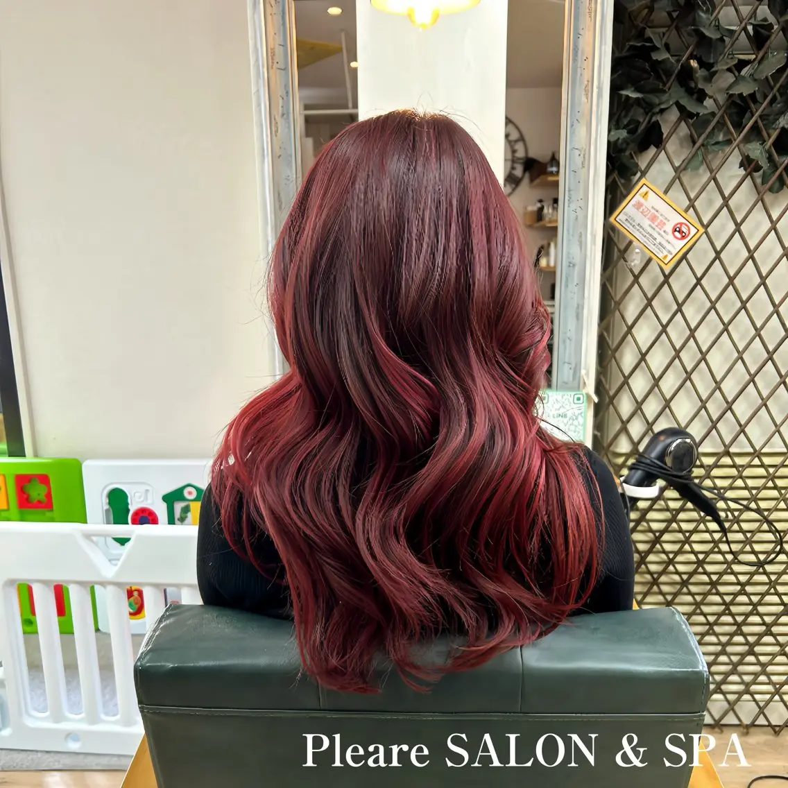 ロング カラー ブリーチ ブラウンカラー ブリーチなしカラー レッドカラー レッドブラウン カット ヘアカラー トリートメント イワサ カオリのヘアスタイル