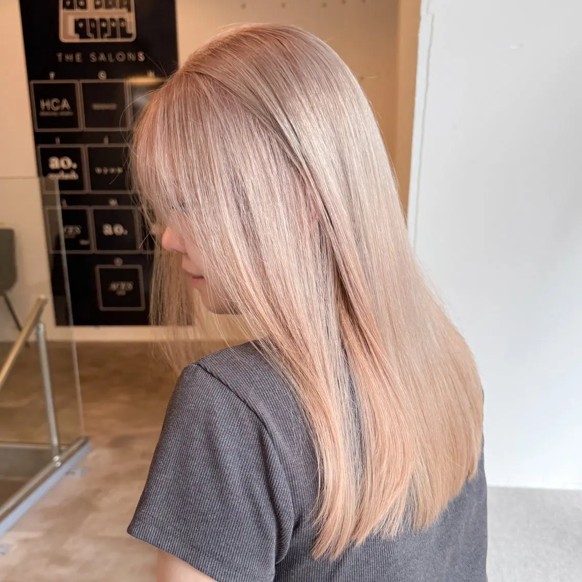 ロング カラー ROIS 渋谷のヘアスタイル