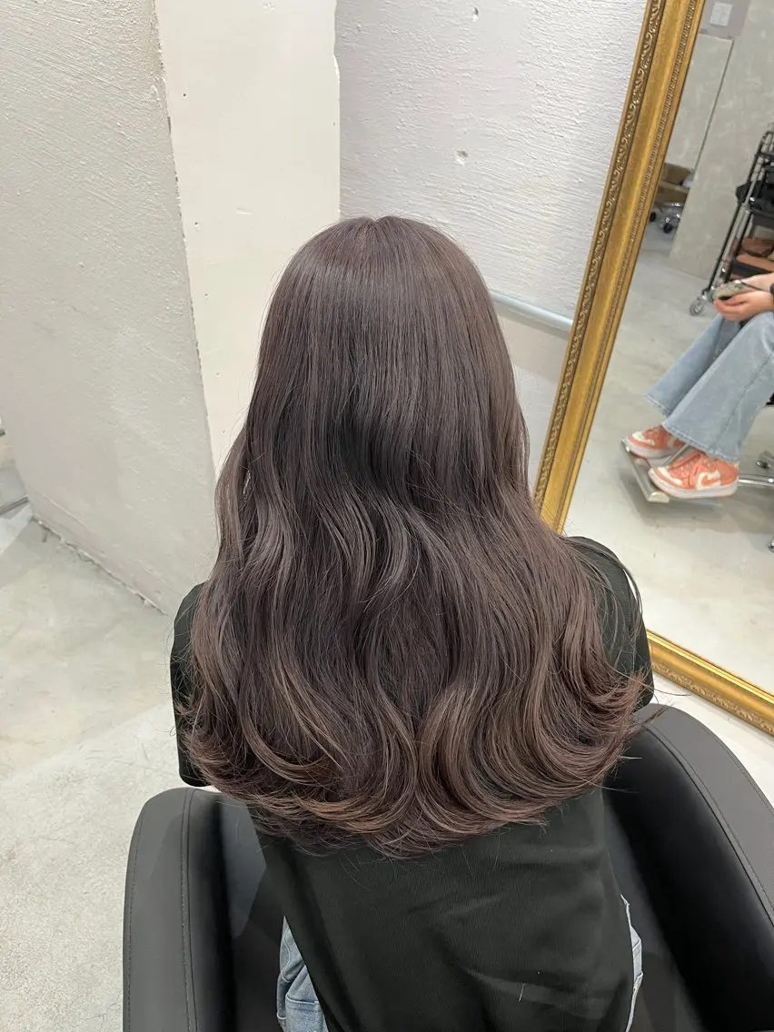 ロング カラー グレージュ ラベンダーカラー ラベンダーグレージュ ラベンダーグレー グレージュ/透け感 カラー/透明感カラーのヘアスタイル