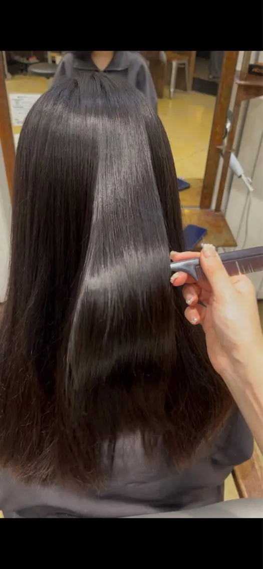 ロング 透明感カラー人気 ナンバーワンMIYUのヘアスタイル