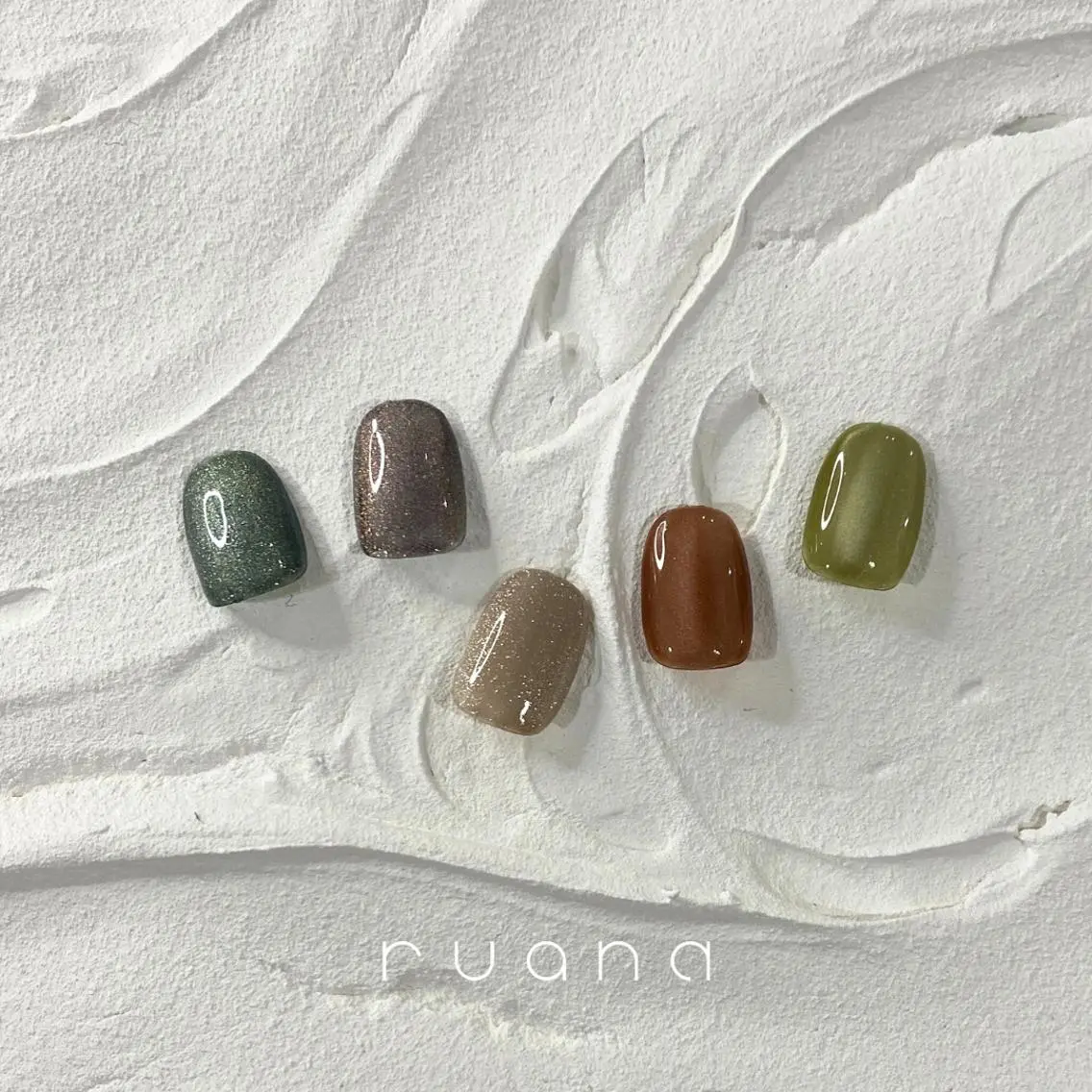 ネイル マグネットネイル オフィスネイル ニュアンスネイル🧡 rionaのネイルデザイン