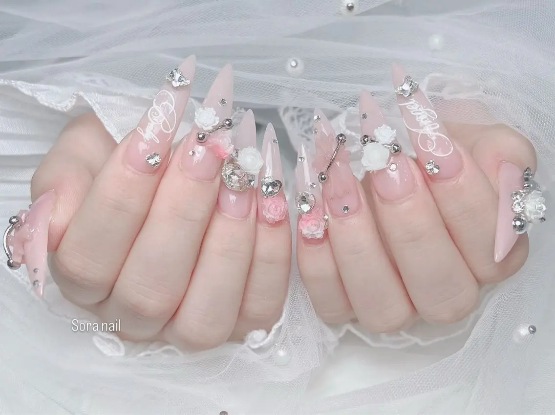 ネイル チークネイル 長さ出し フレンチネイル ジェルネイル ガーリー ハンドネイル Sora Nail Studioのネイルデザイン