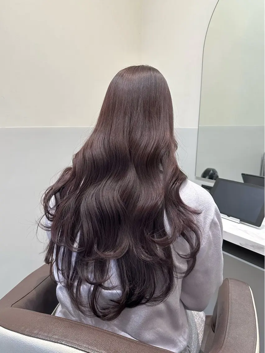 ロング カラー ブリーチ グレージュ ラベンダーカラー ラベンダーグレージュ ラベンダーグレー カット ヘアカラー トリートメント 矢野 晃平のヘアスタイル