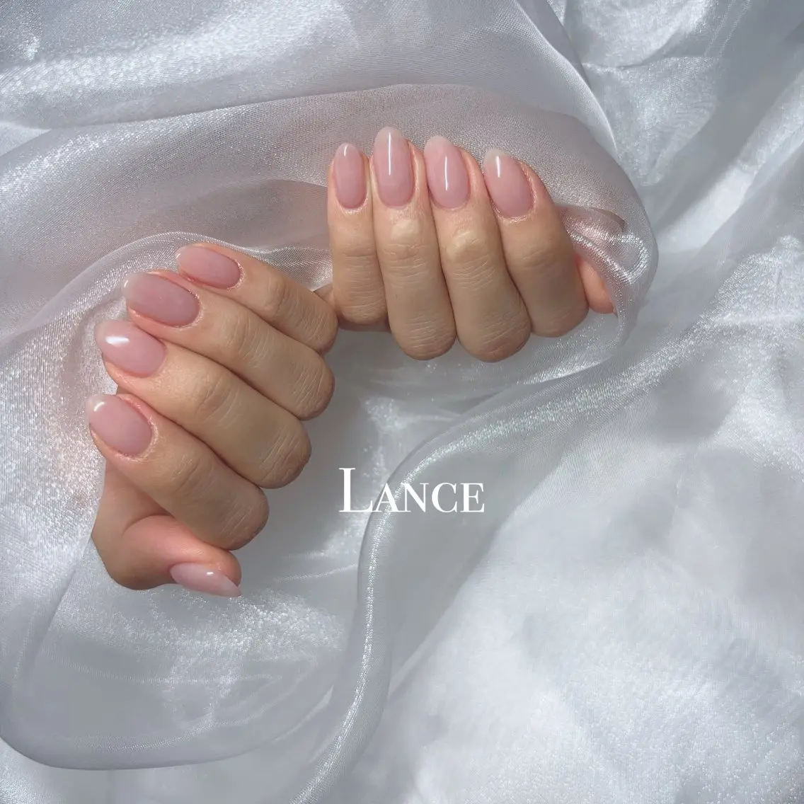 ネイル オーロラネイル フレンチネイル キラキラネイル 韓国ネイル 春ネイル ハンドネイル Lance nailのネイルデザイン