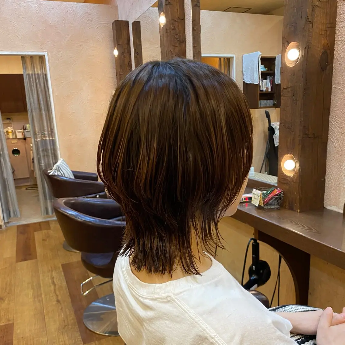 ミディアム ウルフカット 香取 里実のヘアスタイル