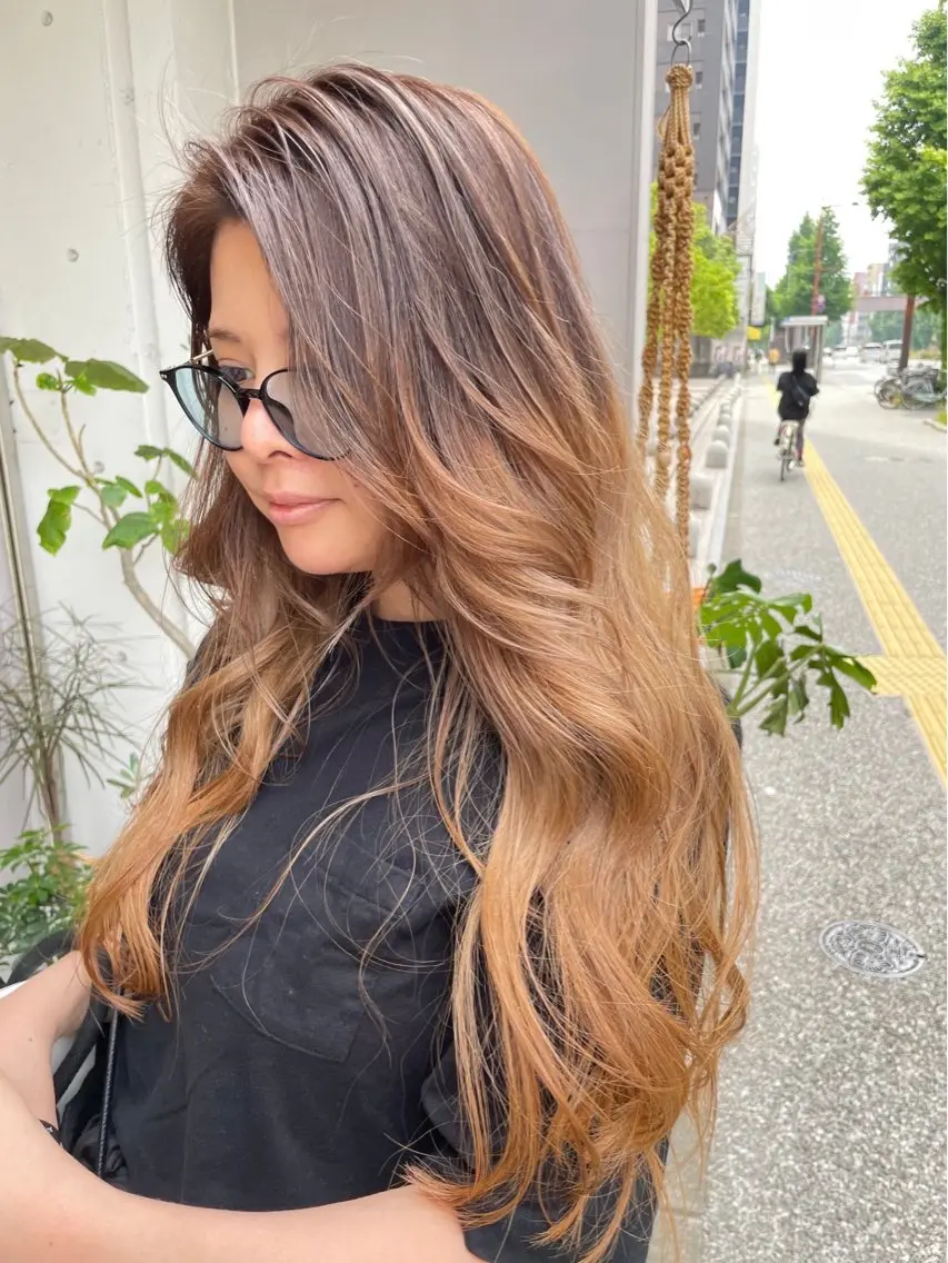 ロング カラー ヘアカラー トリートメント 東 史夏のヘアスタイル