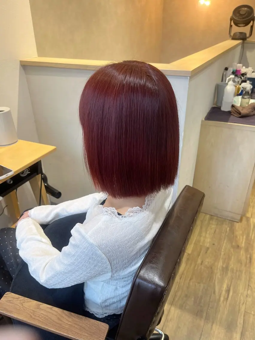 カラー レッドカラー ヘアカラー ☁️艶カラー☁️田邉 栞璃のヘアスタイル